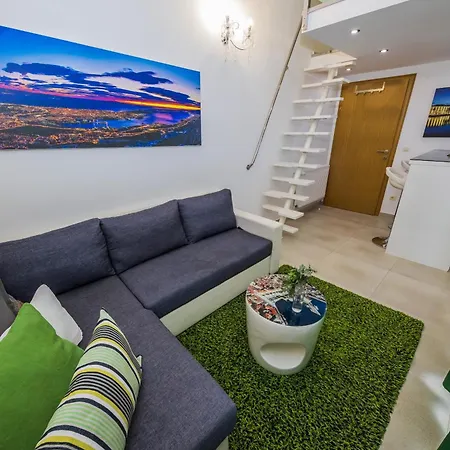 A1 - Modern Luxury W 2 Balconies & Sea View