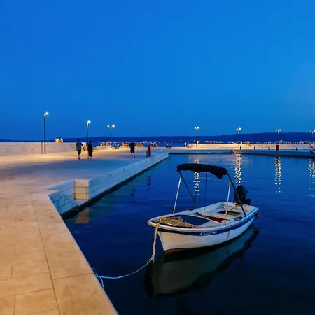 A1 - Modern Luxury W 2 Balconies & Sea View Apartman *