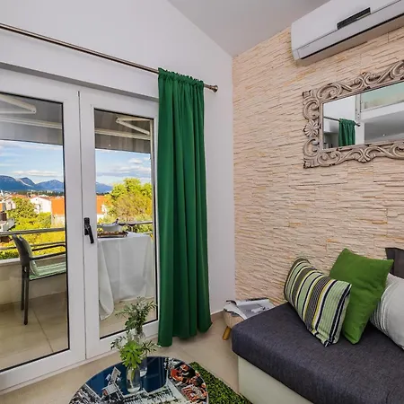 Apartman A1 - Modern Luxury W 2 Balconies & Sea View Kaštel Stari