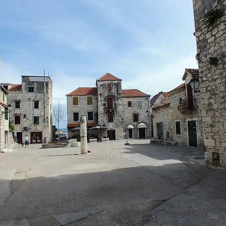 Apartman A1 - Modern Luxury W 2 Balconies & Sea View Kaštel Stari