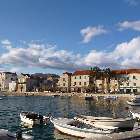Apartman A1 - Modern Luxury W 2 Balconies & Sea View Kaštel Stari