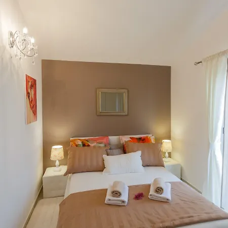 A1 - Modern Luxury W 2 Balconies & Sea View Apartman