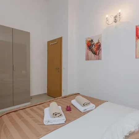 A1 - Modern Luxury W 2 Balconies & Sea View Kaštel Stari